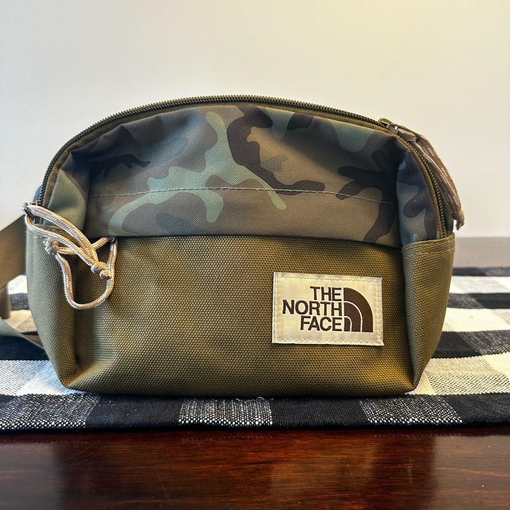 The Northface crossbody